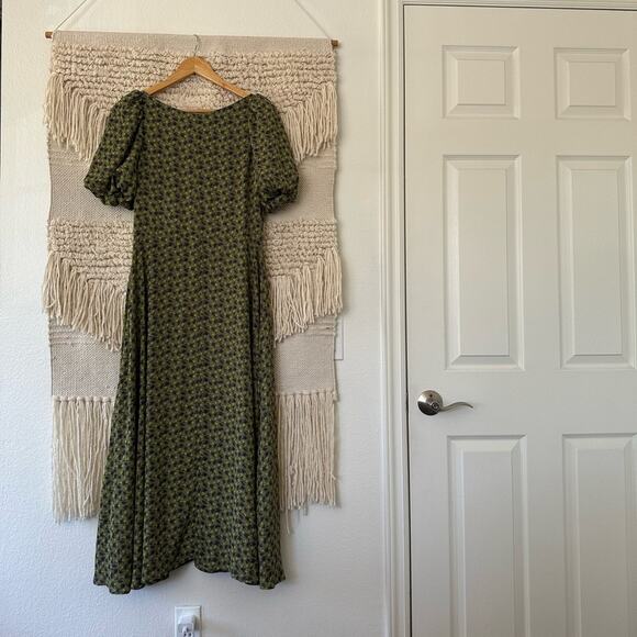 Love Whit Green Floral Puff Sleeve Dress - Picture 2 of 7
